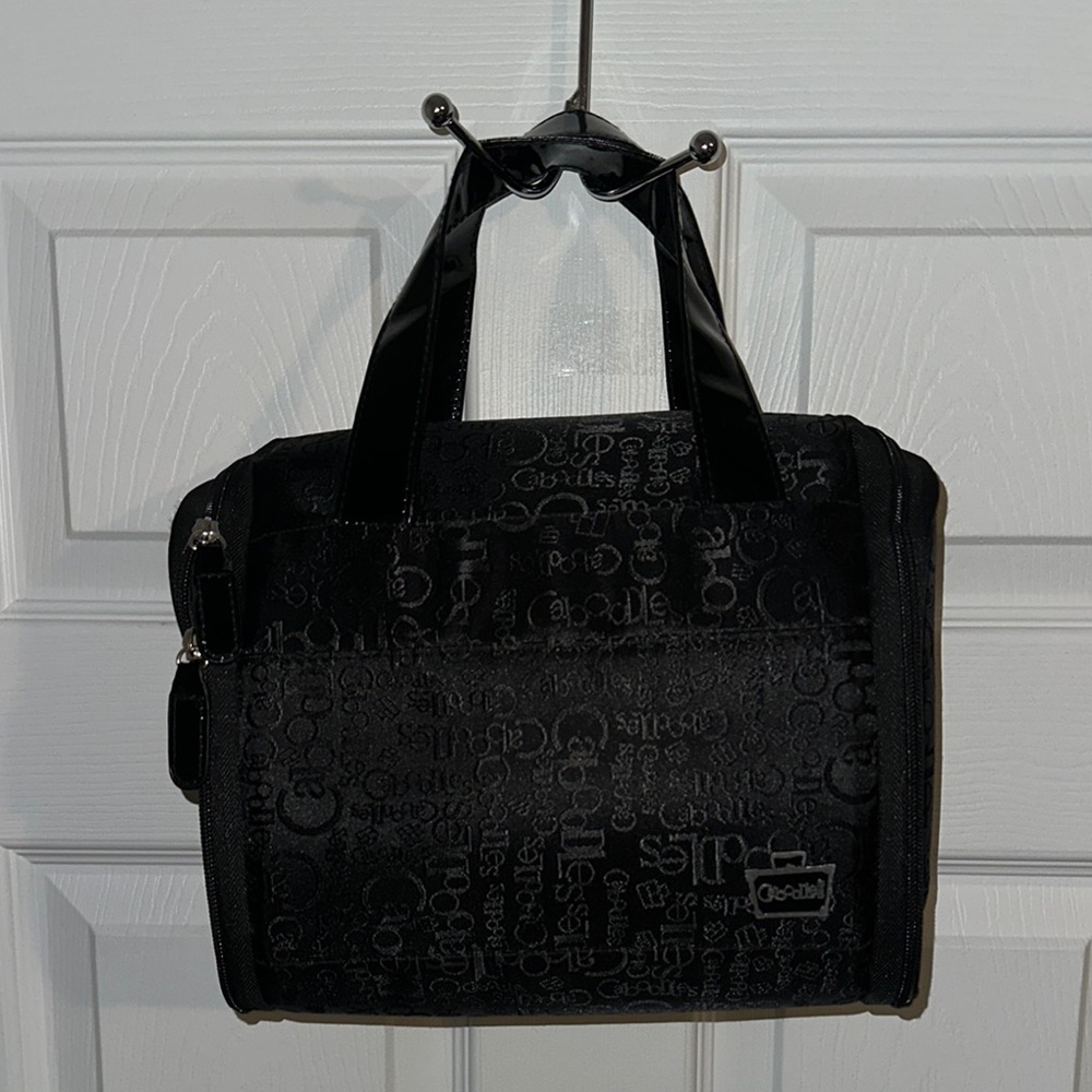 Cosmetic Case Zip around several components